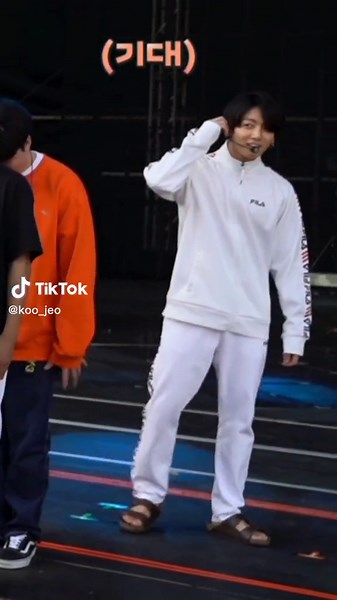 Jungkook and Jimin Kiss GIF Compilation - Jikook Moments