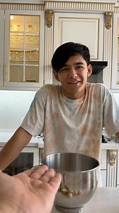 𝐘𝐮𝐥𝐝𝐮𝐳 𝐓𝐮𝐫𝐝𝐢𝐲𝐞𝐯𝐚 on Instagram: "@tolibjonov_071 🫰❤️ ШОКОЛАДНЫЙ ФОНДАН🤤👇 🔪Состав на 3 порции: 🍫Шоколад горький (70% какао): 1 плитка (85 г.) 🍫Сливочное масло: 90 г. 🍫Мука: 1 ст.л. (без горки) 🍫Яйцо: 2 шт. 🍫Сахар: 2 ст.л. 🍫Соль: щепотка 🍫Мороженое (при подаче) 🍫Сахарная пудра (при подаче) 180градус .10 12 минут"