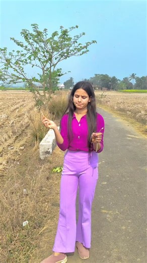 PRITI on Instagram: "রেশনে 5কেজি চাল পেয়েছে 😂😂🙃#trendingreels #trendingreels #instagood #hashtag #viral"