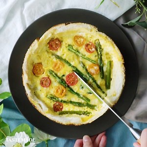 【フライパンで丸ごと🍳】食パンキッシュ風 ワンパンで仕上げるキッシュレシピ！ タルト生地やパイ生地不要、食パンでキッシュが作れちゃいます🍞✨ | Tastemade Japan