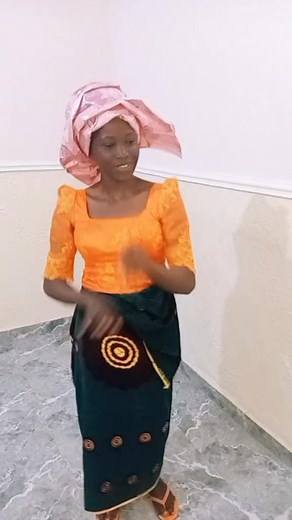 Choir mistress | Smile with Happiness