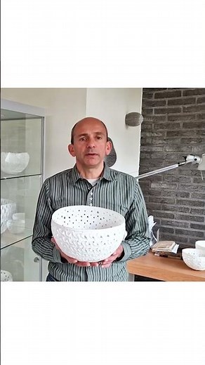 Guy Van Leemput – How to make a paper-thin porcelain bowl