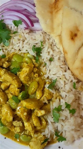 Coconut-Red Curry Chicken🥘 This meal is a great way to get in protein and some veggies! Find the full recipe here: https://www.weismarkets.com/recipes/coconut-red-curry-chicken/28344 | Weis Markets