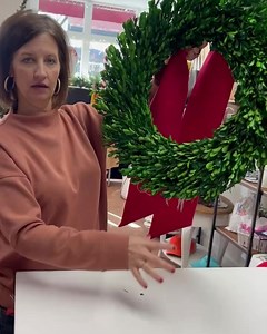 WREATH SASH TYING TUTORIAL Our Wreath Sashes have been our most popular item the last couple of years. We’ve had some questions on how to tie them. Here’s a video tutorial, hoping this helps. | Lowcountry Stitch