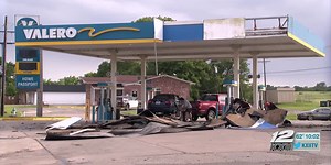 Severe storms in Howe blow roofs off, knock down trees, damage city hall