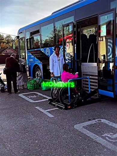 The bus feature that CHANGED everything for disabilities ♿ (@v.schastliv)