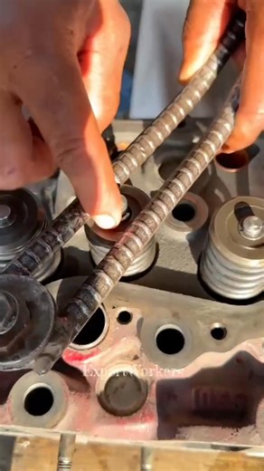 valves spring lock adjustment #valve #usareels #automotive #tools #fypageシ | Expert workers restoration