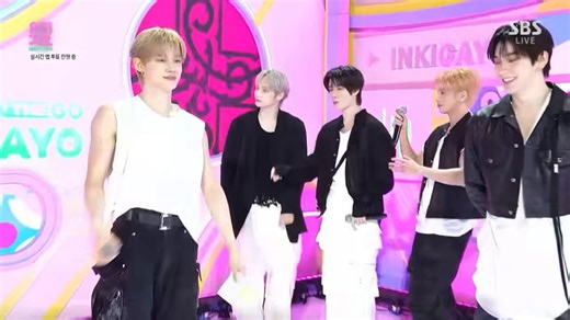 This whole era is only about their unit. I truly don't understand how the fans can stand it