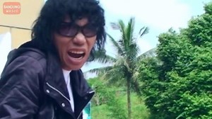 Chord Kunci Gitar dan Lirik Lagu Dulang Kuring 2 - Darso : Gera Uwih Kabumi Akang Kangen - Tribunsolo.com