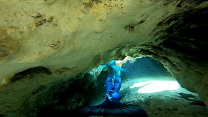 Show me the Light 🕯️ #thewanderingmermaid #blue #mermaid #underwater #bluehair #water #siren #dive #florida #gopro #h2o #mermaidhair #mermaidtail #fl