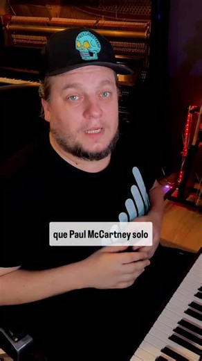 178K views · 19 reactions | ¿Componer solo con teclas blancas del piano? #paulmccartney #thebeatles #compose #productormusical #musicproducer #johnlennon #fyp #viralvideo #musica #curiosidadesdelamúsica #producerlife | Music&Team | Facebook