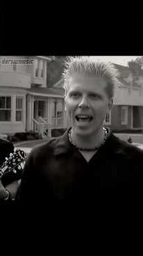 Dexter Holland (The Offspring)
