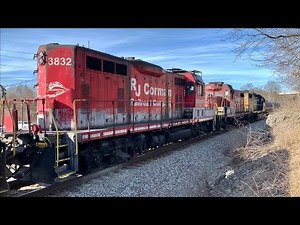 RJ Corman On CSX 6 Locomotive Mixed Freight! NS Train Speeds Over RR Bridge Over CSX + Horn Salute!