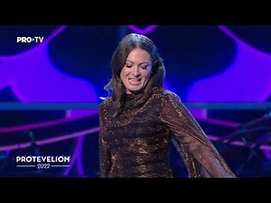 PROTEVELION 2022 – Raluka a adus voia bună de Revelion cu muzică de petrecere