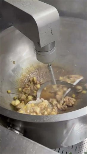 全自动炒菜机制作紫苏炒牛蛙#商用厨房设备 #全自动炒菜机#餐饮#自动炒菜机 #餐饮创业