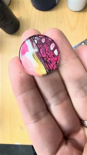 DIY FluidArt Jewelry from Leftover Paint Skins | MarjoleinART Acrylic Pour Keychain