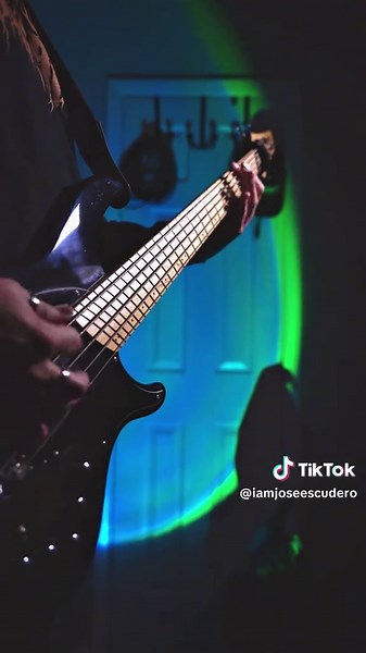 Such an iconic groovy riff by @Periphery Bass cover #periphery #bassist #metalhead #djent #coversong