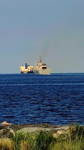 INTERCEPT COURSE🚔USS Minneapolis-Saint Paul (LCS-21) is a #Freedom-class #littoral #combat #ship, Length 387 ft, Beam 58 ft, Draft 13 ft, Propulsion 2 #Rolls-Royce MT30 36 MW gas turbines , 2 Colt-Pielstick diesel engines, 4 Rolls-Royce #waterjets #Speed 45 knots (83 km/h; 52 mph) (sea state 3) Range 3,500 nmi (6,500 km; 4,000 mi) at 18 knots (33 km/h; 21 mph) #warship #navy #ship #ww #battleship #royalnavy #military #sea #history #warships #usnavy #naval #destroyer #aircraftcarrier #ships #wor