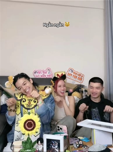 Mega live 5 tiếng hơi mệt nhưng vui kinh khủng khiếp. Cảm ơn Kỵ Bẩy Cường Seven và Vũ Ngọc Anh đã đến góp vui với Xì Tron cả buổi. Cảm ơn cả nhà đã kiên trì, kiên nhẫn, kiên định xem hết live ợ 😘😘😘 Full livestream 5 tiếng đã có trên YouTube nhí 🤗 ￼ #STRONG #STRONGTrongHieu #Valivetine | Trọng Hiếu
