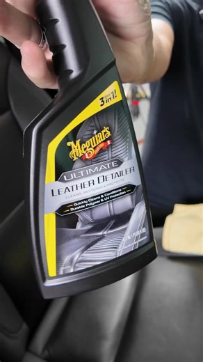 ✨🛋️ Mantén tus superficies de cuero como nuevas con Meguiar’s Ultimate Leather Detailer. . Limpia, nutre y protege en un solo paso, dejando el cuero suave, flexible y con una terminación satinada y profunda. 😎👌 . 💎 Agentes acondicionadores aloe para suavidad y flexibilidad 🌞 Bloqueadores UV y polímeros protectores para una protección duradera 🧼 Limpieza segura que restaura la apariencia natural del cuero . Porque cuidar cada detalle de tu auto también significa cuidar su interior. 🚗💺 . #