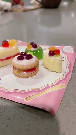 Delicious Party Desserts: Popin Cookin Hamburger Instructions