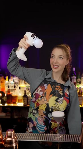 🫧 Normal drinks? Not us. Create memories and moments that keep bar sales flowing with Flavour Blaster. 📸 @olyasabanina showing us some smoky skills 💨 | Flavour Blaster