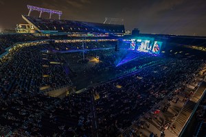 DEF LEPPARD - BEHIND THE STADIUM TOUR WEBISODE SERIES (WATCH NOW)