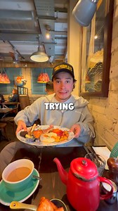 Trying English Breakfast For The First Time! 😨 #london #englishbreakfast #londonfood #britishfood #foodreview | TOM
