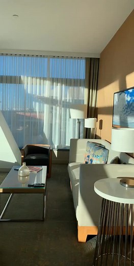 We just doin our business here #foryou #comedy #fyp #hotel #toilet #lol #denver