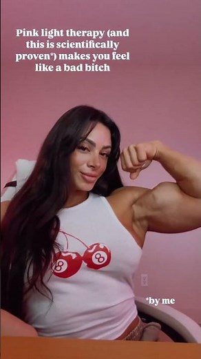 Insane Female Bicep Flex! 💪 Ultimate Muscle Motivation