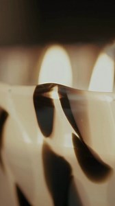 4K views · 23 reactions | In vetro soffiato a bocca, la nostra collezione Black Pearls è preziosa come le perle nere di cui porta il nome. Un oggetto decorativo unico con una fragranza iconica. | Baobab Collection | Facebook