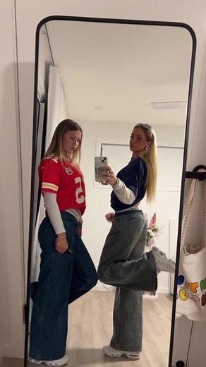 90s Themed Party Outfits for a Fun Throwback Celebration