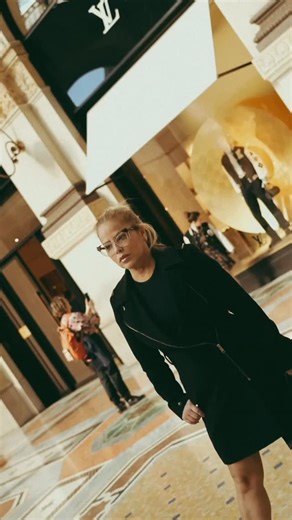 Rosí Medeiros | Cerimonialista on Instagram: "Vou começar o ano me reapresentando, porque sempre tem muita gente nova chegando por aqui. Sou Rosi Medeiros, cerimonialista há mais de 24 anos e apaixonada por casamentos com propósito, natureza e verdade. Algumas curiosidades sobre mim: • Já administrei duas casas de festa renomadas • Sou formada em design de interiores • Amo palestrar e compartilhar conhecimento com outros profissionais • Já produzi casamentos em lugares icônicos como Cristo Rede