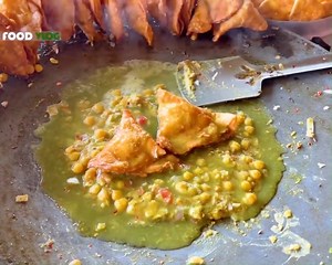 901K views · 10K reactions | TAWA SAMOSA CHAAT | Indian Street Food | Mumbai Food Vlog | Facebook