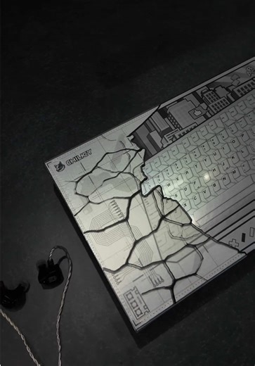 CHILKEY ND104 Keyboard . Tri-Mode (USB Cable / BLE / 2.4GHz) 4000mAh × 2 (8000mAh Total) Material: Aluminum / RGB . Thank you @Chilkey #keyboard #chilkey #nd104 #tech #desksetup