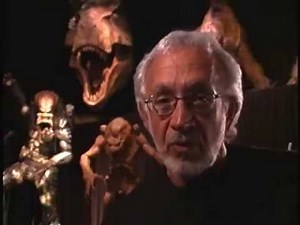 Stan Winston Creature Feature Figure Featurette #1: Earth Vs the Spider