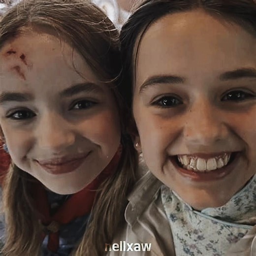 Nell Fisher y el elenco de Evil Dead Rise