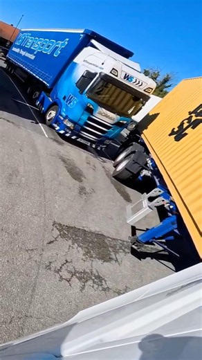 This Is What We See When Reversing C+E Class 1 Truck 🚛