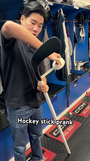 Nackarockers hockey stick prank