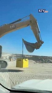 The IDF announced that troops under the Southern Command have marked the “Yellow Line” in the Gaza Strip as part of the ceasefire agreement and following political directives. The line consists of concrete barriers with 3.5-meter-high yellow poles placed roughly every 200 meters, adjusted according to terrain. The marking aims to ensure tactical clarity on the ground as IDF forces continue operating to remove threats and defend Israeli civilians. 🎥 IDF | ILTV