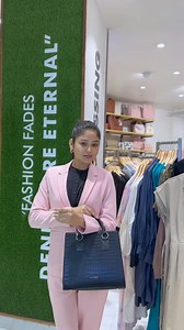  Celebrate Puja with incredible offers at Van Heusen!   ₹1000 off...