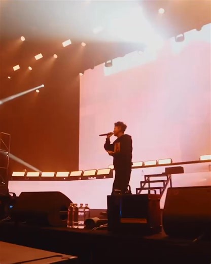 66 reactions | NORTH AMERICA I AM COMING TO YOUUUU. i’m touching down at Warehouse Live Midtown in Houston for my WHERE IS MY HEAD? TOUR. come party with me. tickets are on sale NOW! ️ | Rich Brian | Facebook