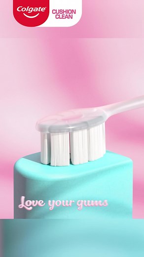Colgate Cushion Clean Charcoal Soft Toothbrush