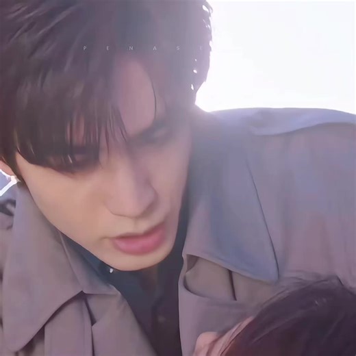 Sakitnya Jatuh Cinta dan Jatuh di CDRAMA