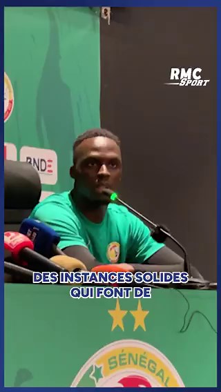 • Il a raison. Si la CAF se respectait, à leur retour des vestiaires, le Maroc devrait être en train de célébrer son trophée. Si la CAF se prenait au sérieuxet convoquait des arbitres qui appliquent les règles, le match n'aurait jamais dû se poursuivre et on n'aurait pas tout ce tohu-bohu aujourd'hui.