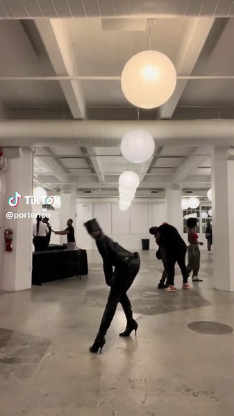 Catwoman Inspired Makeup Tutorial