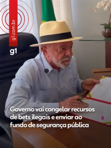 Bets ilegais - O presidente Luiz Inácio Lula da Silva (PT) anunciou nesta sexta-feira (19) que o governo federal vai bloquear recursos de bets ilegais e enviar ao fundo de segurança pública, respeitando o processo legal. A informação foi divulgada pelo ministro da Fazenda, Dario Durigan, e depois confirmada em um vídeo gravado pelo presidente Lula nas redes. O anúncio da medida ocorre no dia seguinte à realização de uma operação contra um esquema criminoso de movimentação bilionária por meio de 