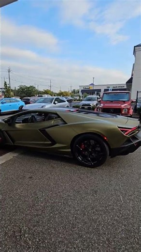 Check out this military 🪖 Matte Green Lamborghini Revuelto