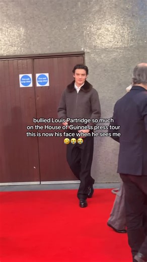 ILINCA on Instagram: "📣NEW | Louis Partridge attends the Headline Gala screening of ‘Jay Kelly’ during the 69th BFI London Film Festival. Video via sassybynamee. (October 10th 2025) - - - Disclaimer: I do not own the content used. All rights belong to their respective owners. Shared under fair use for fan purposes. - Follow @louispartridge_ro for more 💓 I reserve the right to delete/limit the comments, should I find offensive, inappropriate, spam or hate speech messages. - @louispartridge_ #lo