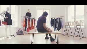 Plongez dans l'univers de L'HABIBLIOTHEQUE ! Découvrez l'histoire de cette jeune entreprise et comment HP OfficeJet Pro l'accompagne dans l'élaboration de ses collections. | HP